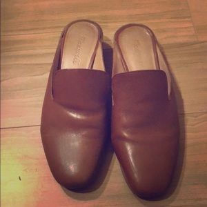 Madewell Willa Loafer mule. Brown leather.